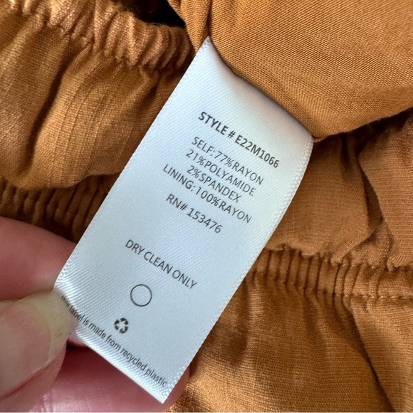 EVEREVE Shane Caramel Brown Tie Waist Paper-bag Shorts - Picture 4 of 11